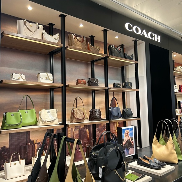 Meet your Posher, Zoila - Picture 12 of 16